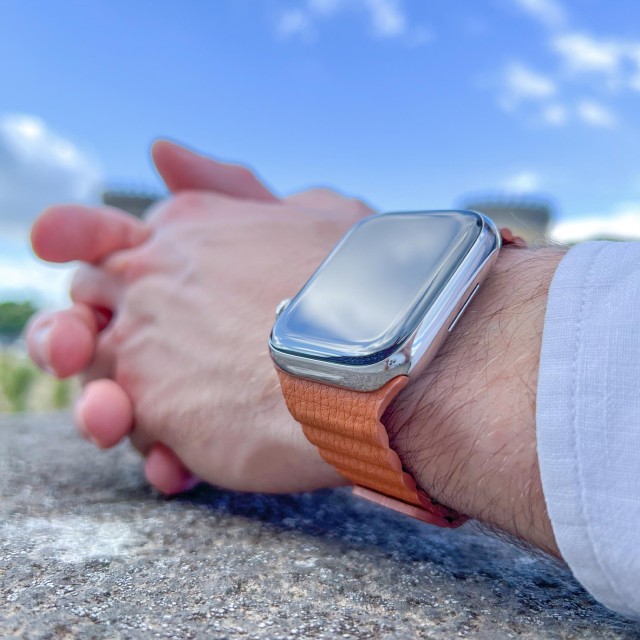 Apple Watch Leather Magnetic Band - Abeona