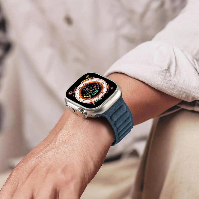 Apple Watch Magnetic Link bracelet in Micro Twill - Hercus