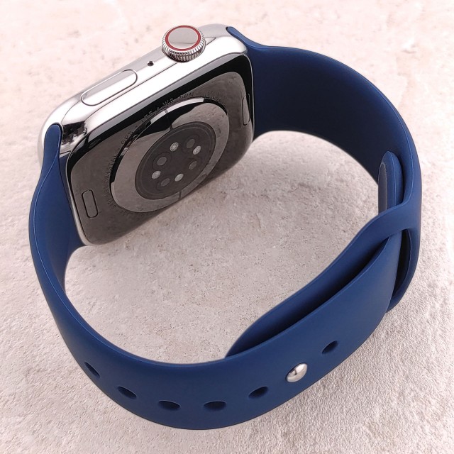 Silicone sport watch strap for Apple Watch - Varun | SMANIQUE