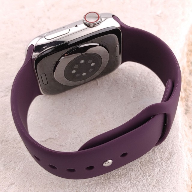 Silicone sport watch strap for Apple Watch - Varun | SMANIQUE