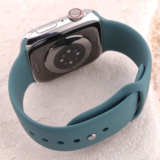 Silicone sport watch strap for Apple Watch - Varun | SMANIQUE