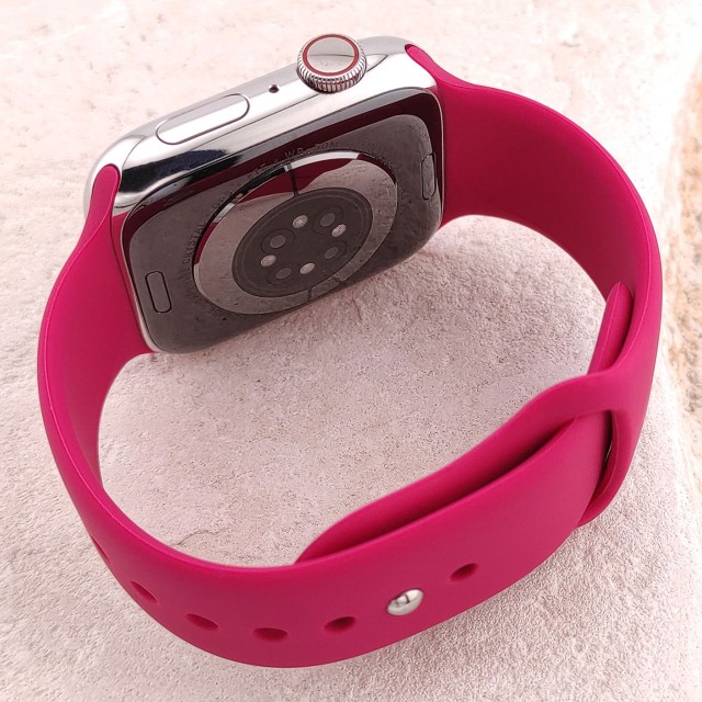 Silicone sport watch strap for Apple Watch - Varun | SMANIQUE