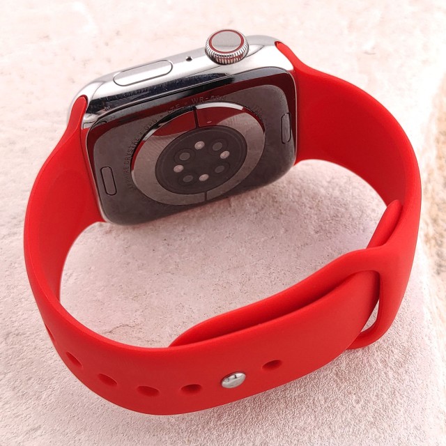 Silicone sport watch strap for Apple Watch - Varun | SMANIQUE