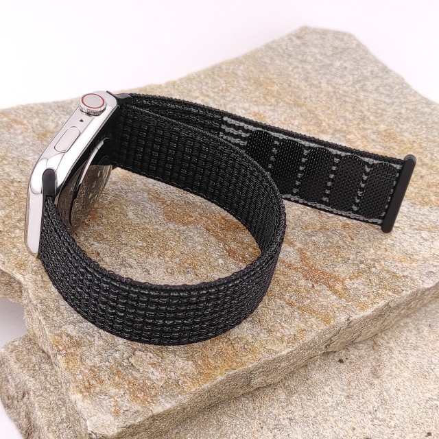 Nylon sport watch band with hook-and-loop for Apple Watch - Saturno | SMANIQUE