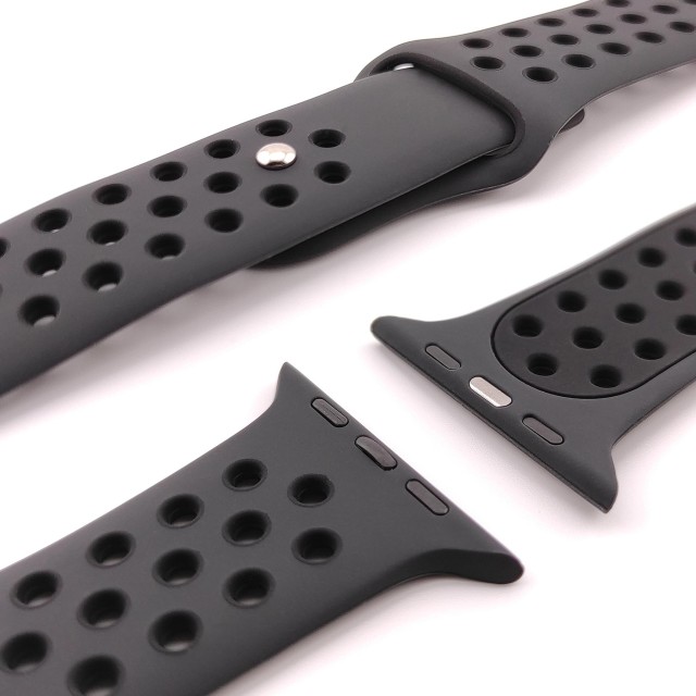 Breathable sport silicone watch strap for Apple Watch - Varun Sport | SMANIQUE