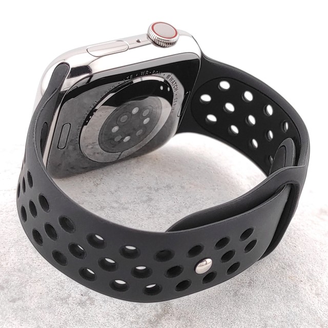 Breathable sport silicone watch strap for Apple Watch - Varun Sport | SMANIQUE