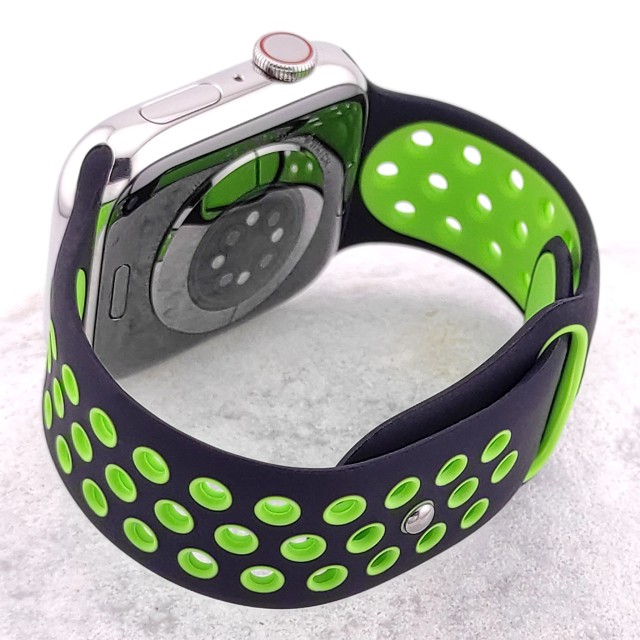 Breathable sport silicone watch strap for Apple Watch - Varun Sport | SMANIQUE