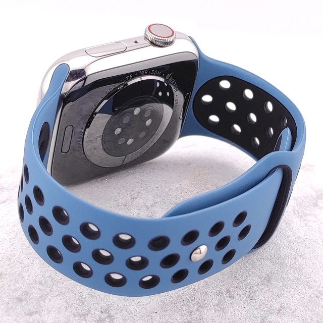 Breathable sport silicone watch strap for Apple Watch - Varun Sport | SMANIQUE