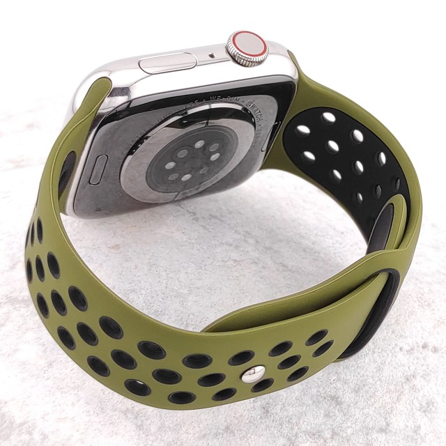 Breathable sport silicone watch strap for Apple Watch - Varun Sport | SMANIQUE