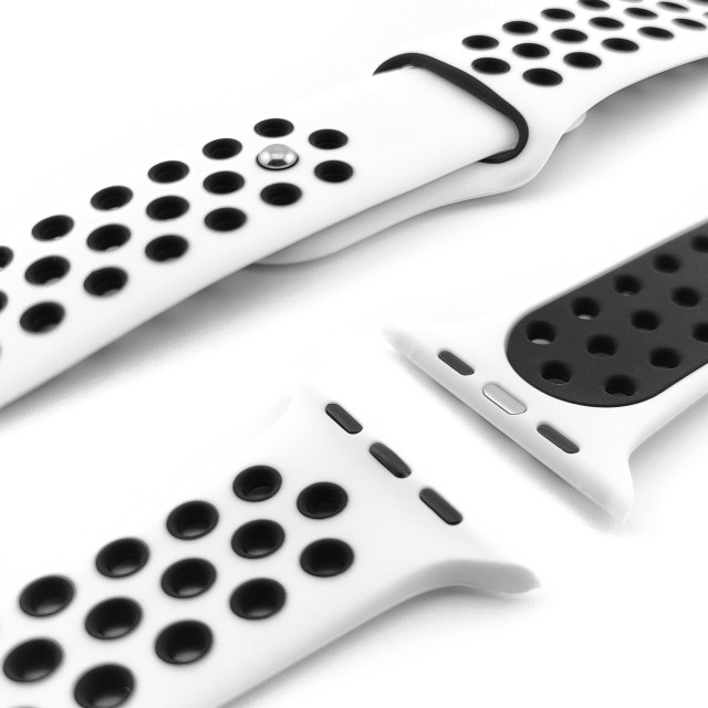 Breathable sport silicone watch strap for Apple Watch - Varun Sport | SMANIQUE